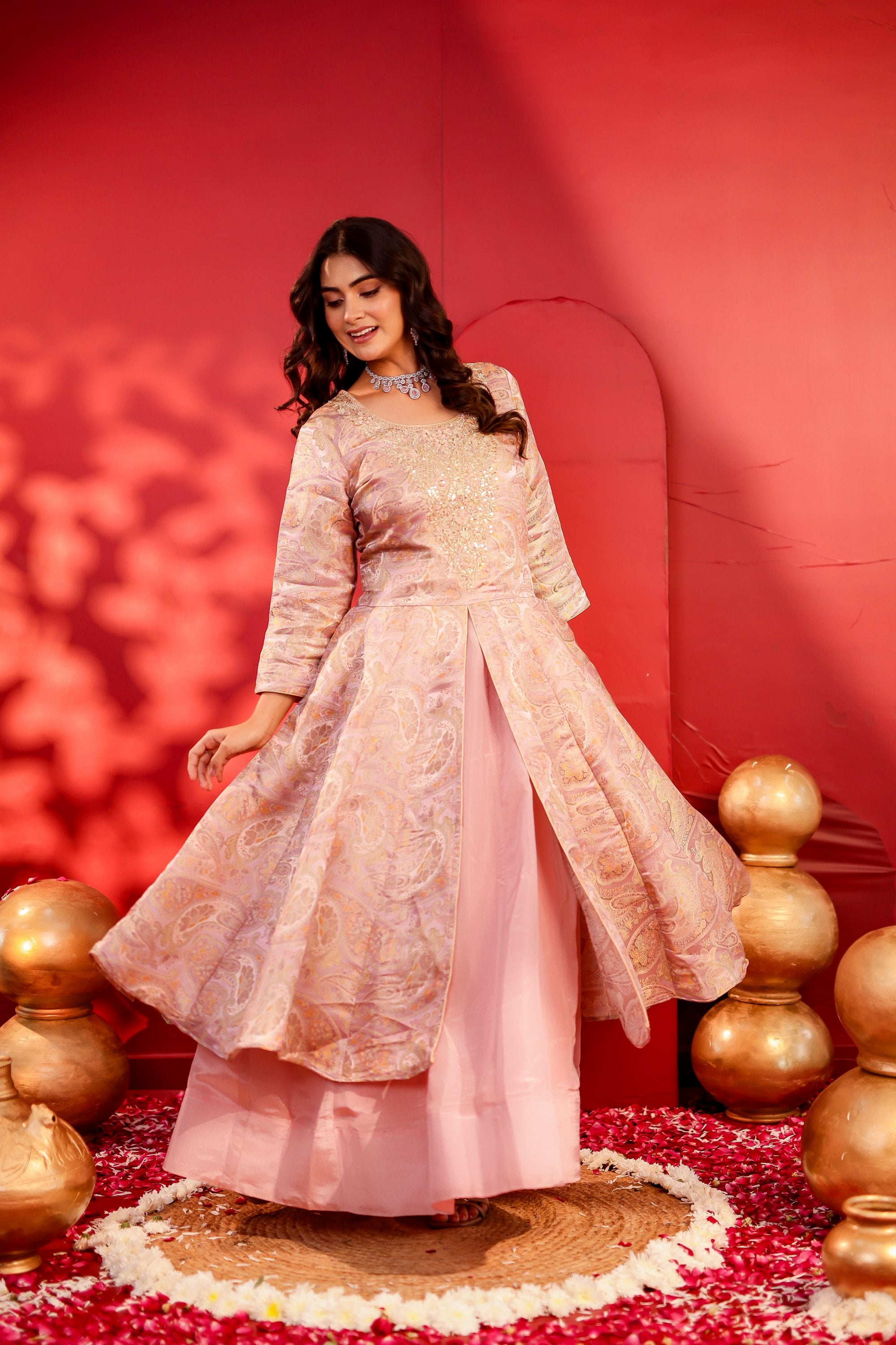 Gulaabo – Pink Kaleedar Suit Set